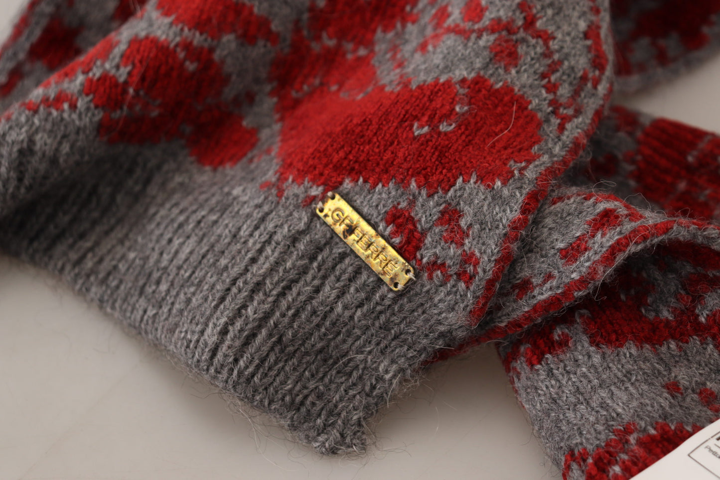 GF Ferre Red Grey Knitted Wrap Warmer Womens Shawl Scarf $700.00 GF Ferre Luzworld