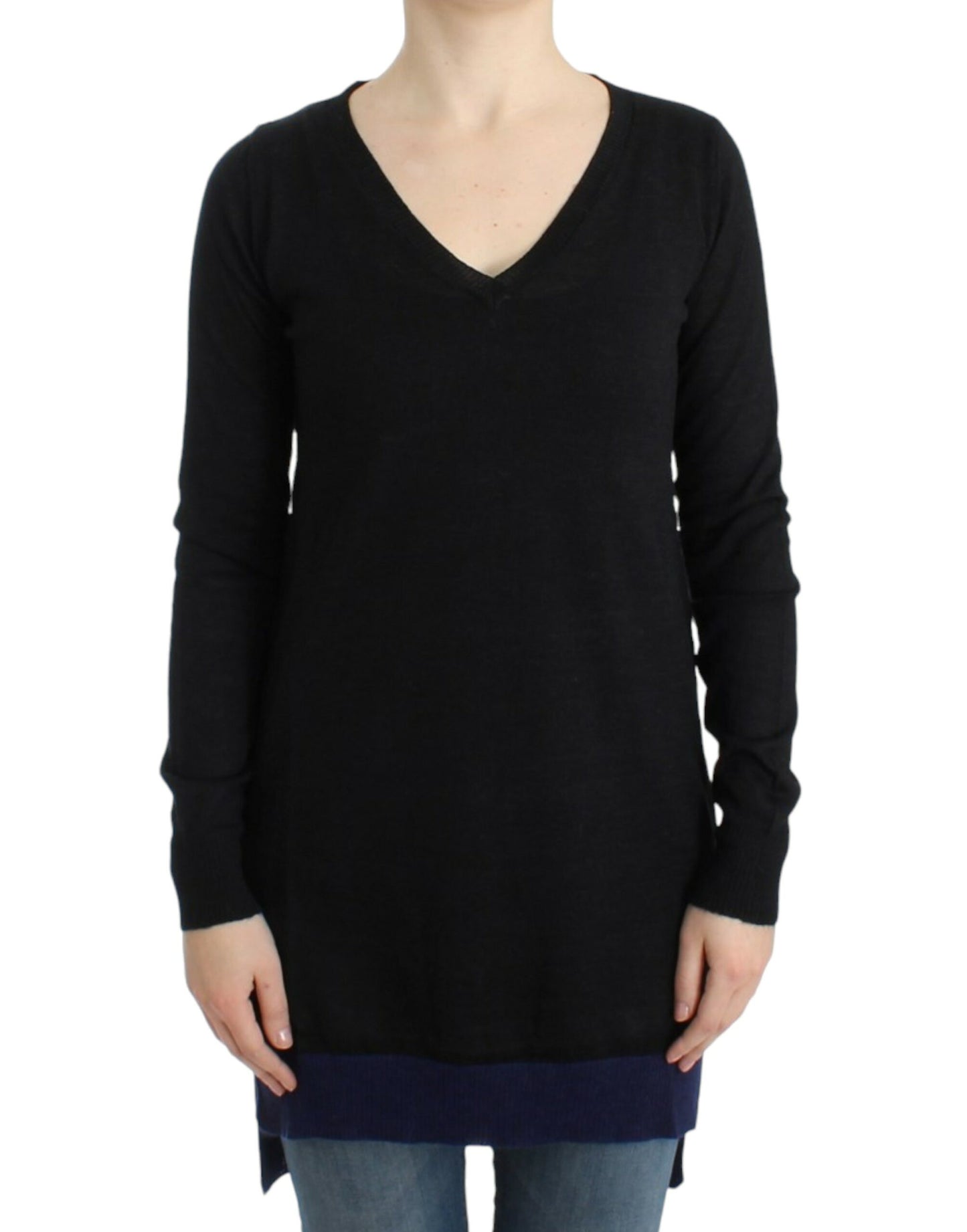 Costume National Black V-neck lightweight sweater $564.00 Costume National Luzworld