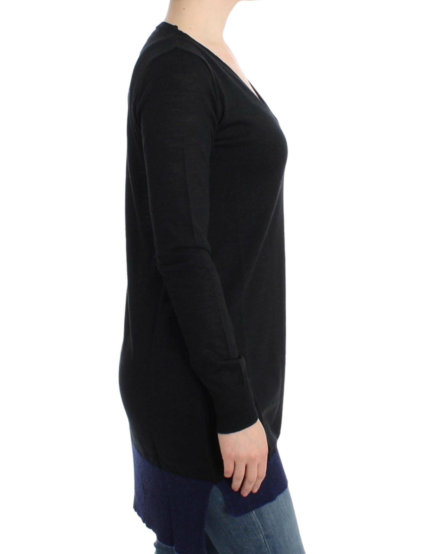 Costume National Black V-neck lightweight sweater $564.00 Costume National Luzworld