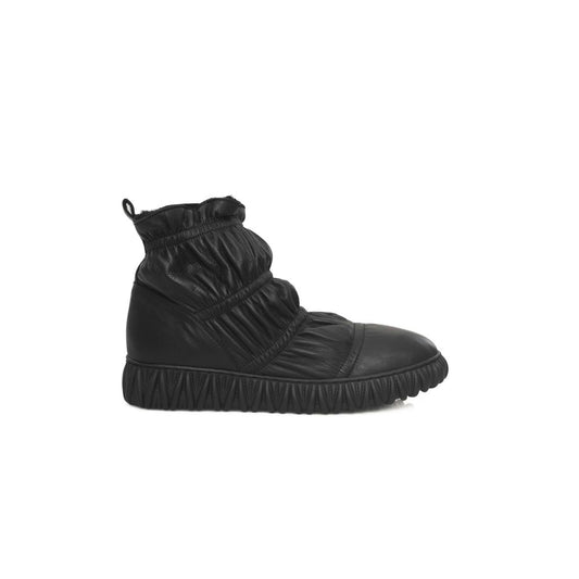Cerruti 1881 Black Leather Women's Boot $721.00 Cerruti 1881 Luzworld
