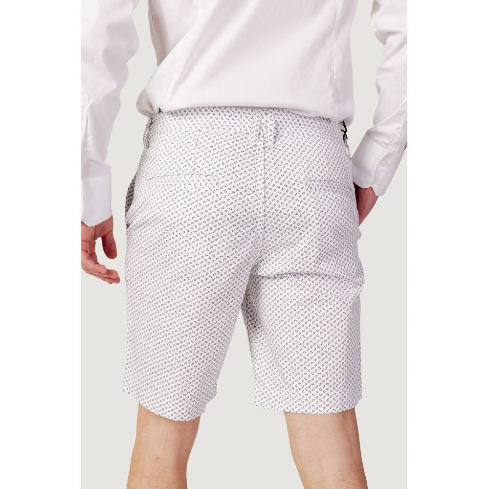 Armani Exchange White Cotton Bermuda $198.00 Armani Exchange Luzworld