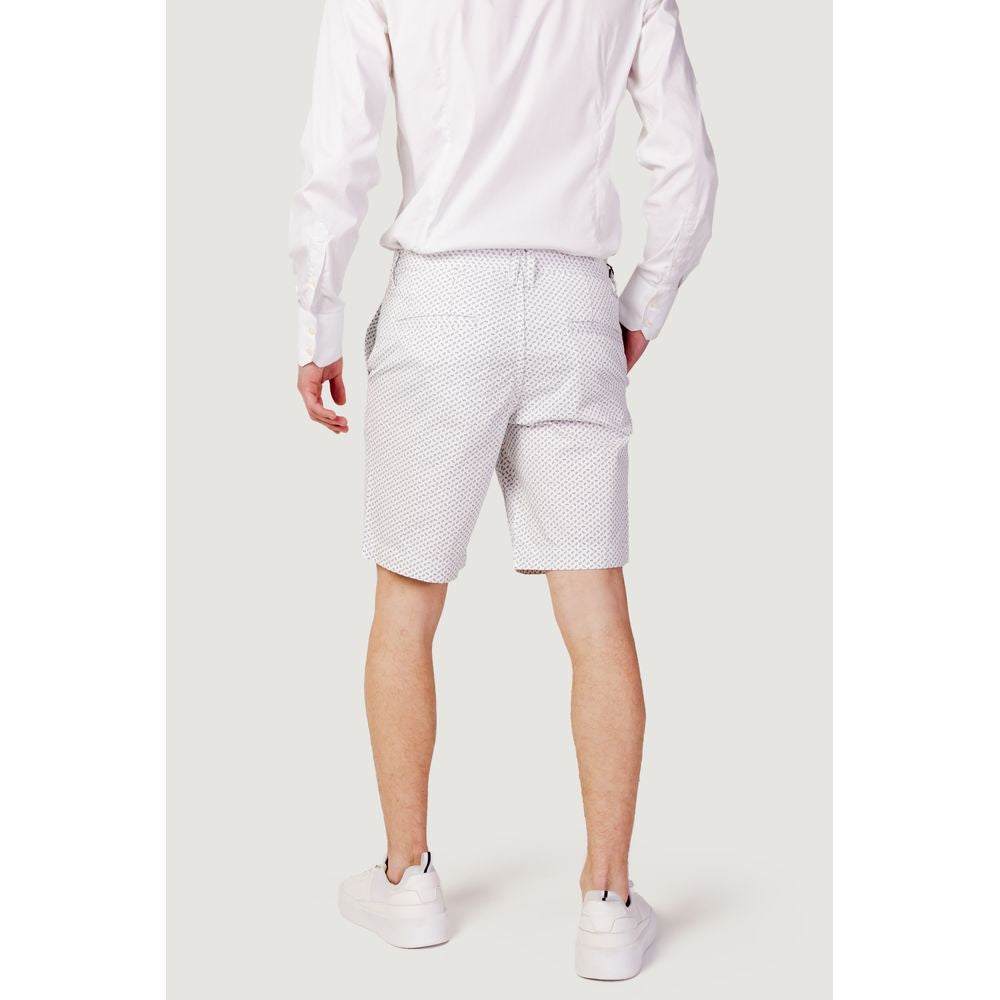 Armani Exchange White Cotton Bermuda $198.00 Armani Exchange Luzworld