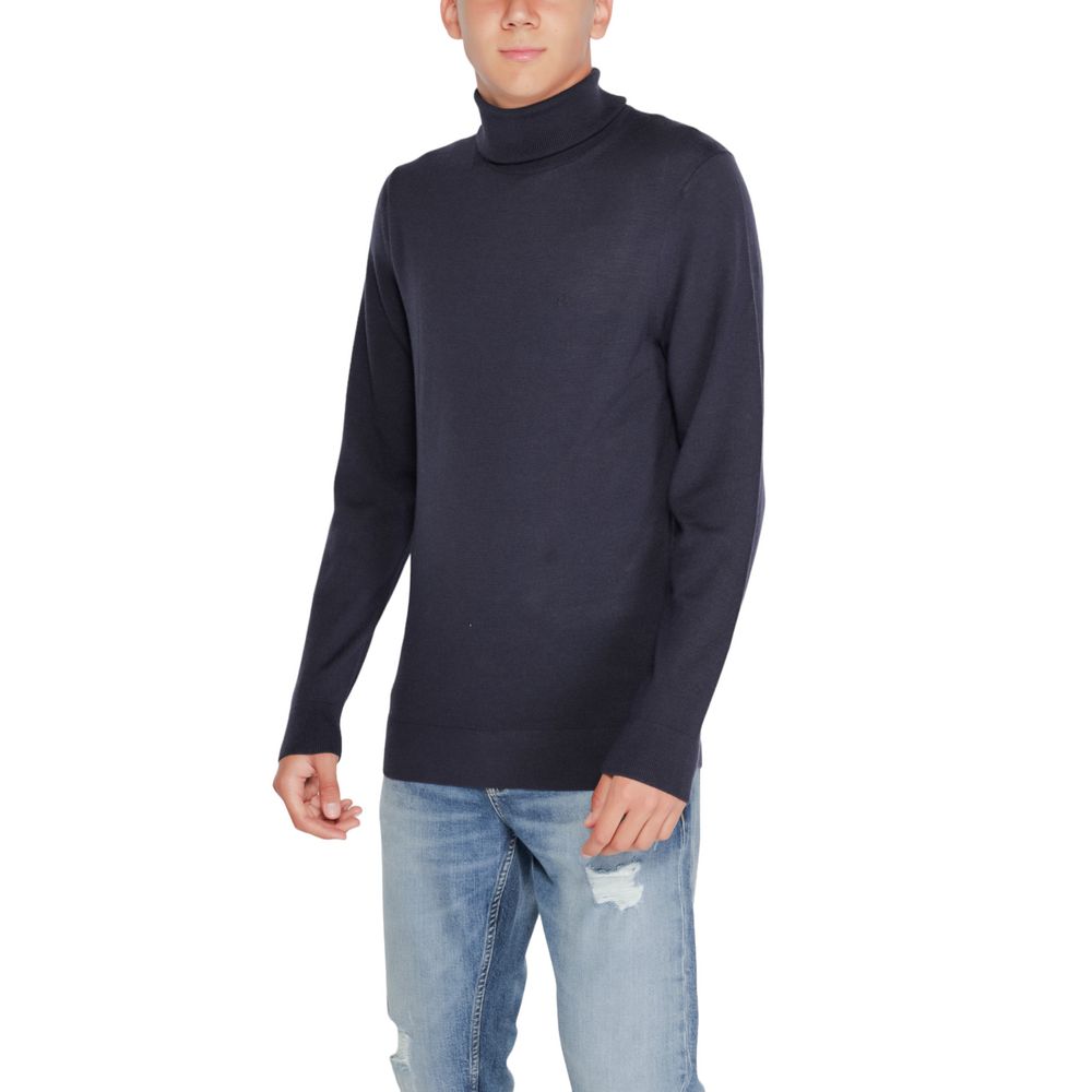 Calvin Klein Blue Wool Turtleneck $251.00 Calvin Klein Luzworld