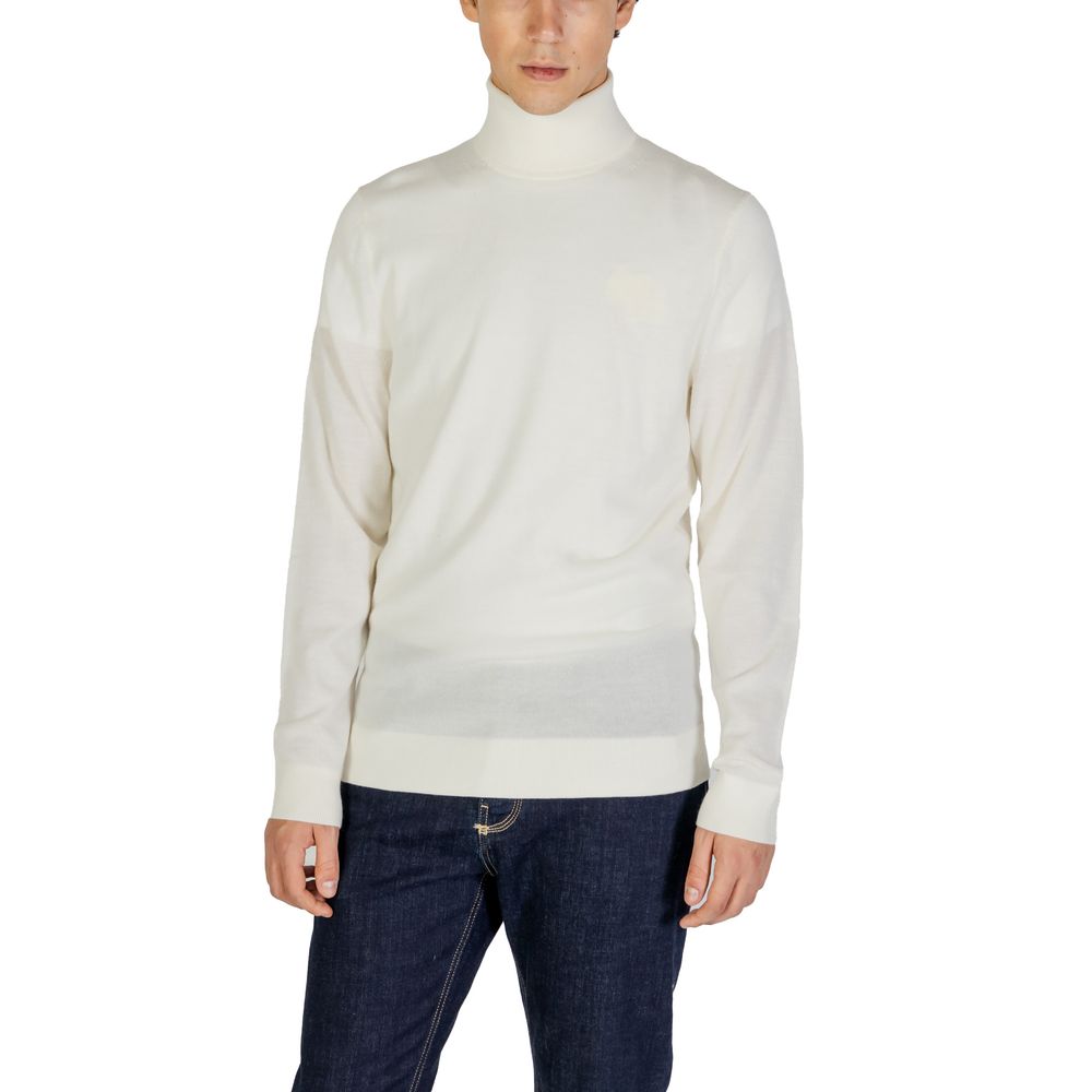 Calvin Klein Jeans Cream Wool Turtleneck $251.00 Calvin Klein Jeans Luzworld