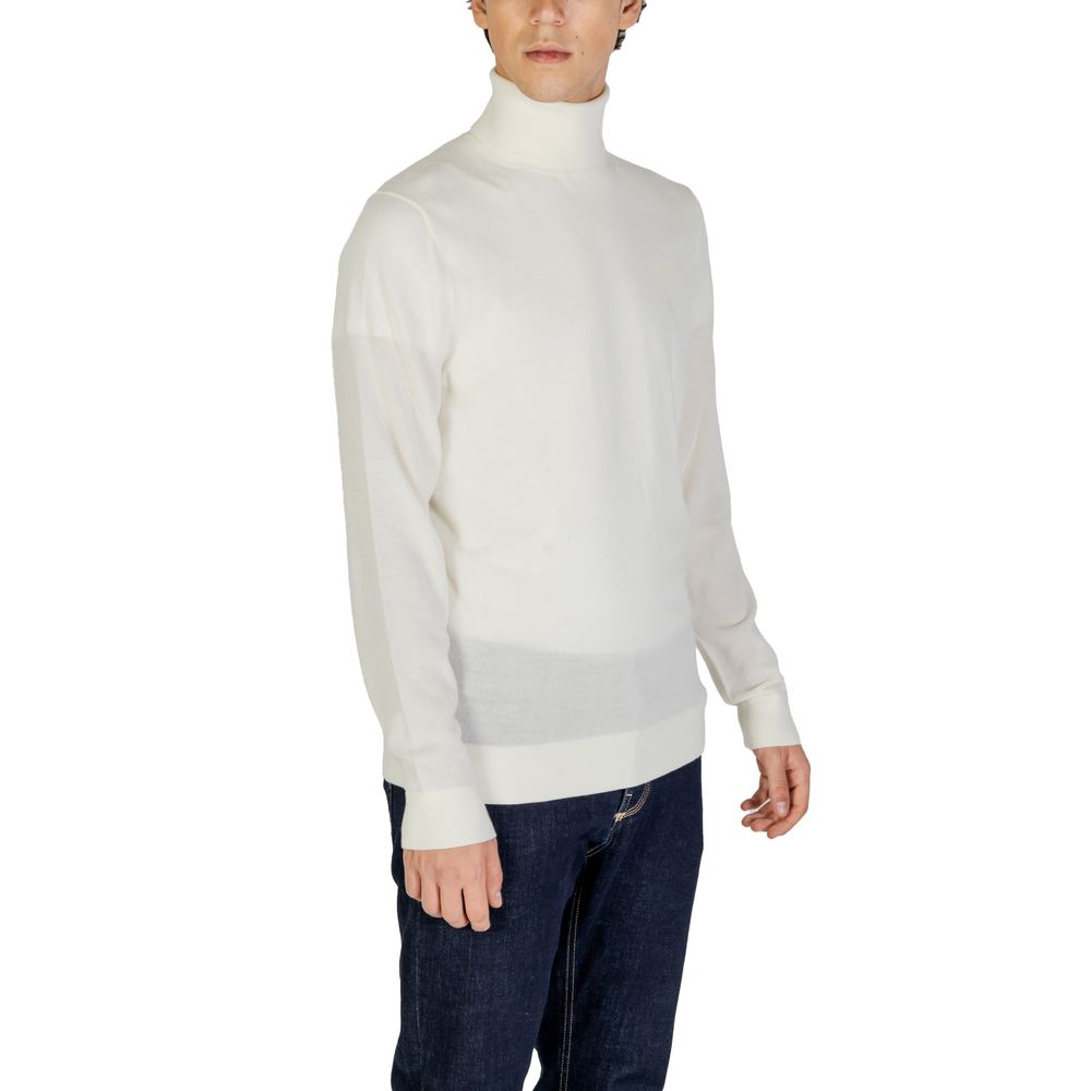 Calvin Klein Jeans Cream Wool Turtleneck $251.00 Calvin Klein Jeans Luzworld