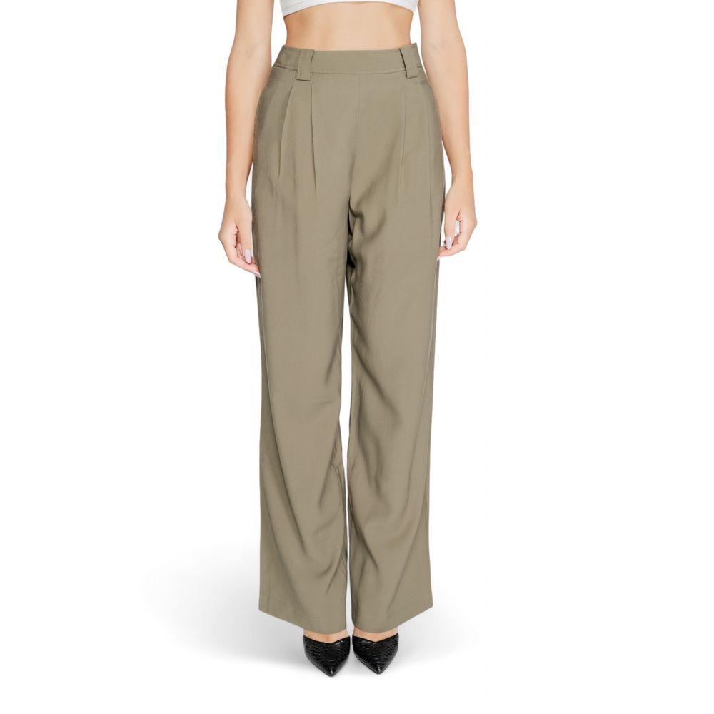 Morgan De Toi Green Cotton Pant $157.00 Morgan De Toi Luzworld