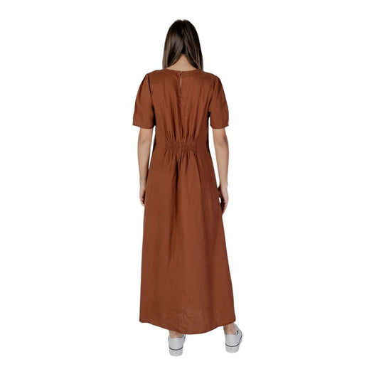 B.Young Brown Linen Long $214.00 B.Young Luzworld