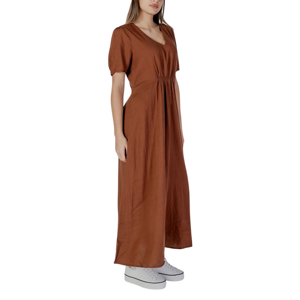 B.Young Brown Linen Long