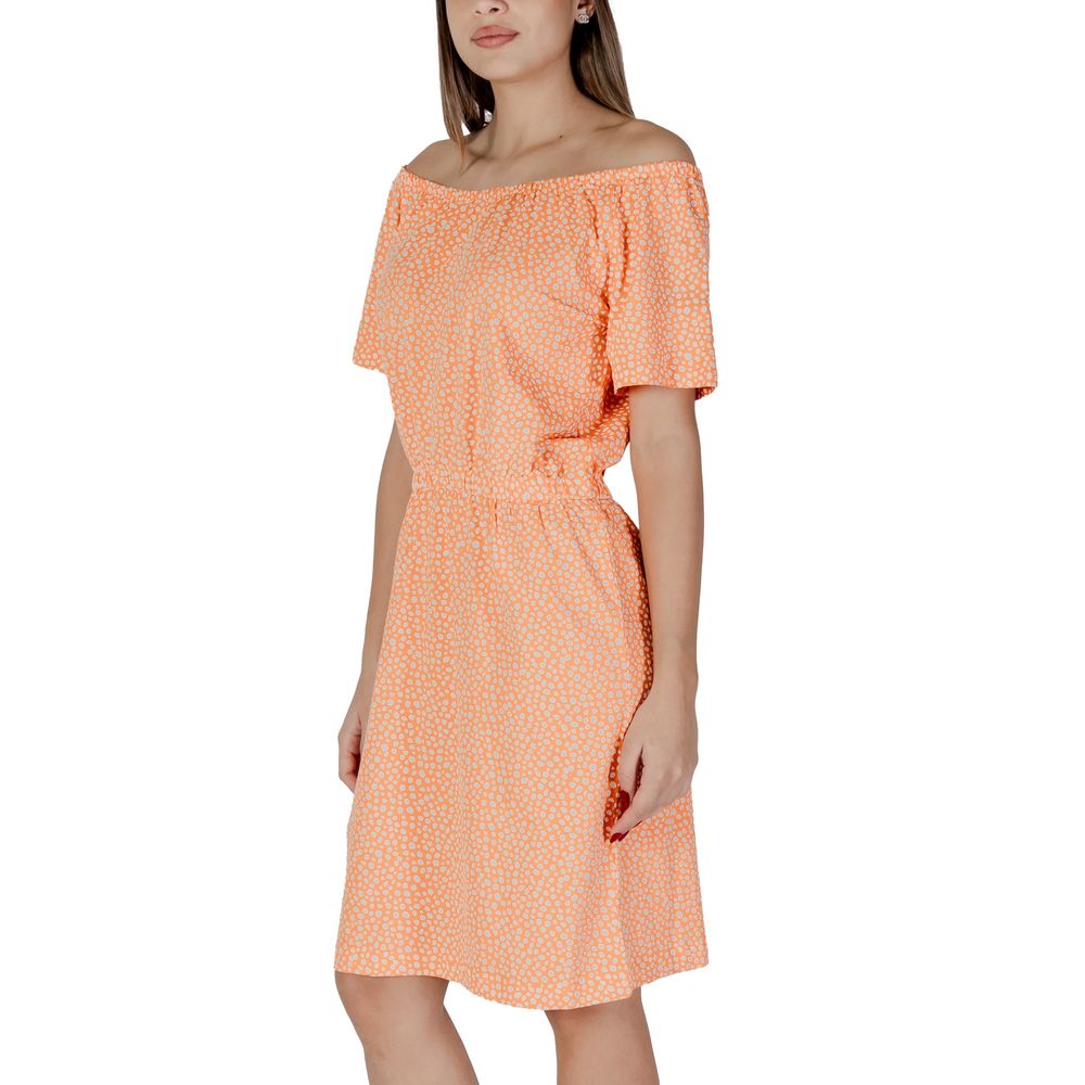 B.Young Orange Cotton Short $144.00 B.Young Luzworld