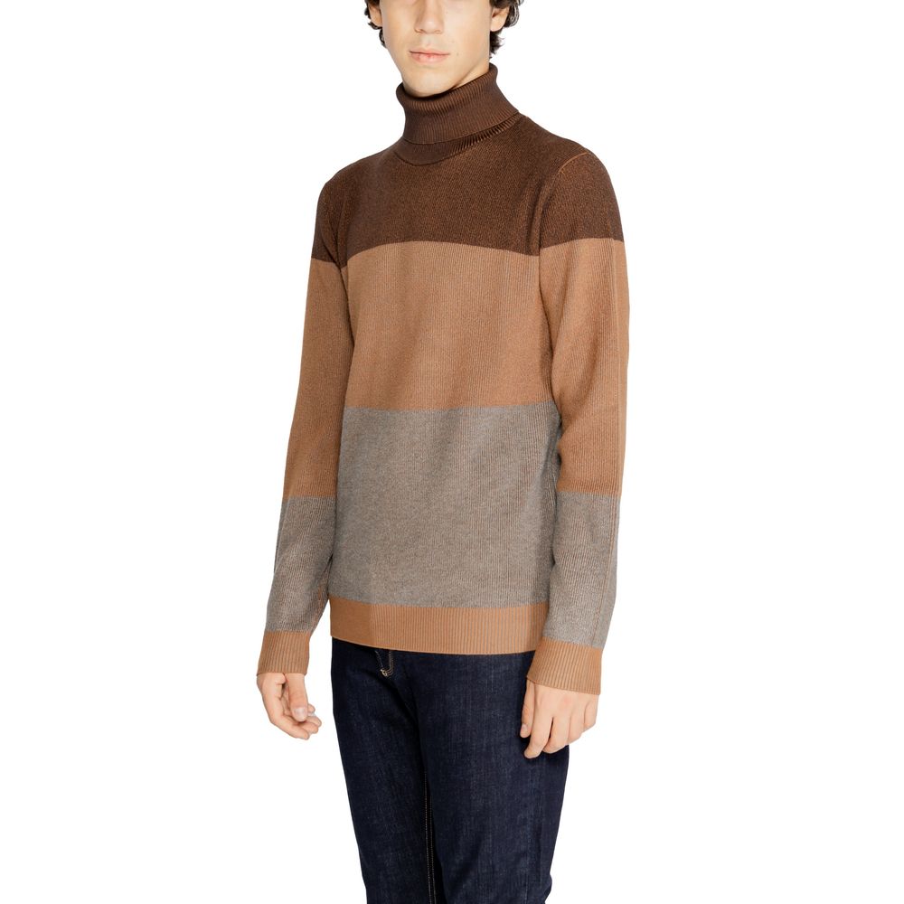 Hamaki-Ho Brown Viscose Turtleneck $144.00 Hamaki-Ho Luzworld
