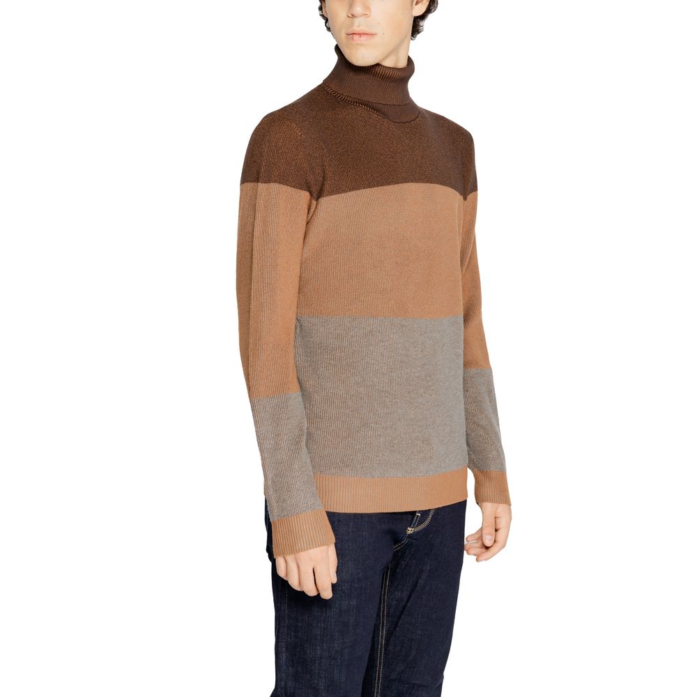 Hamaki-Ho Brown Viscose Turtleneck $144.00 Hamaki-Ho Luzworld