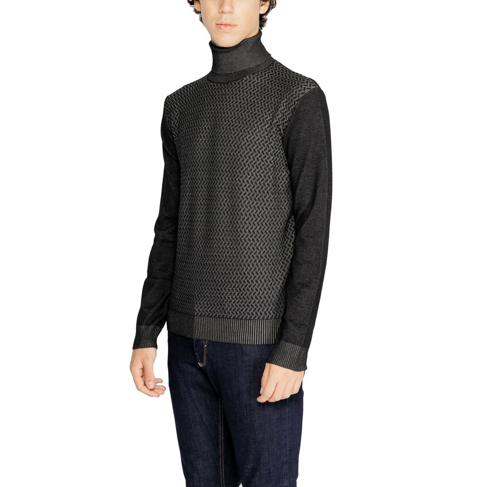 Hamaki-Ho Black Viscose Turtleneck $135.00 Hamaki-Ho Luzworld