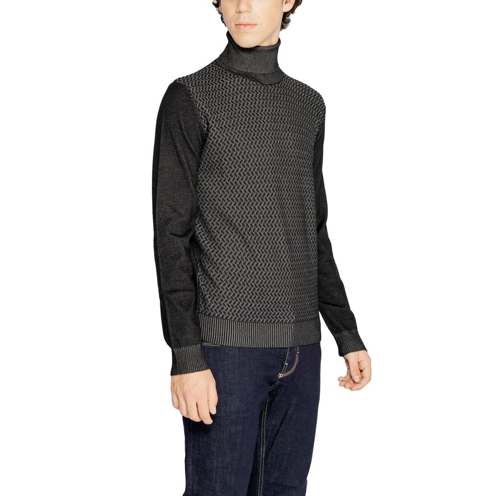 Hamaki-Ho Black Viscose Turtleneck $135.00 Hamaki-Ho Luzworld