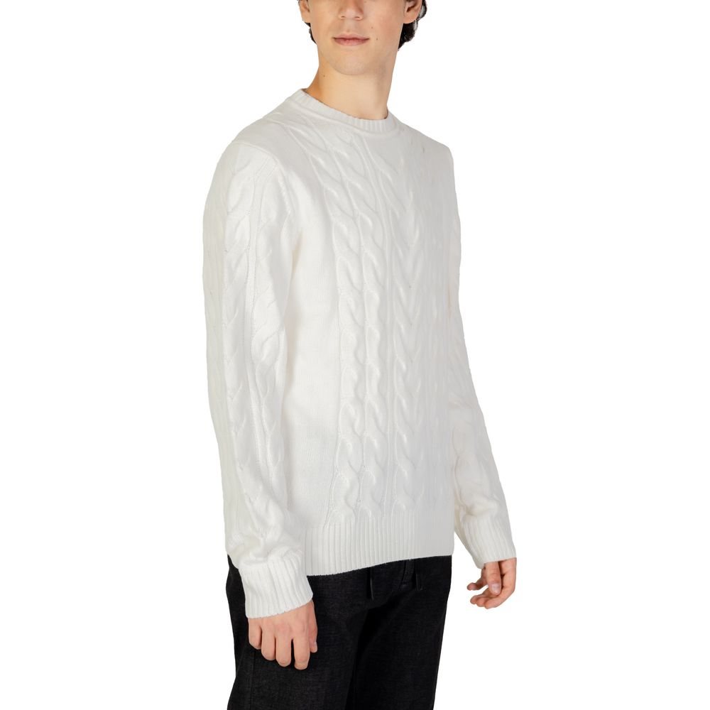 Hamaki-Ho White Marabou Sweater $127.00 Hamaki-Ho Luzworld
