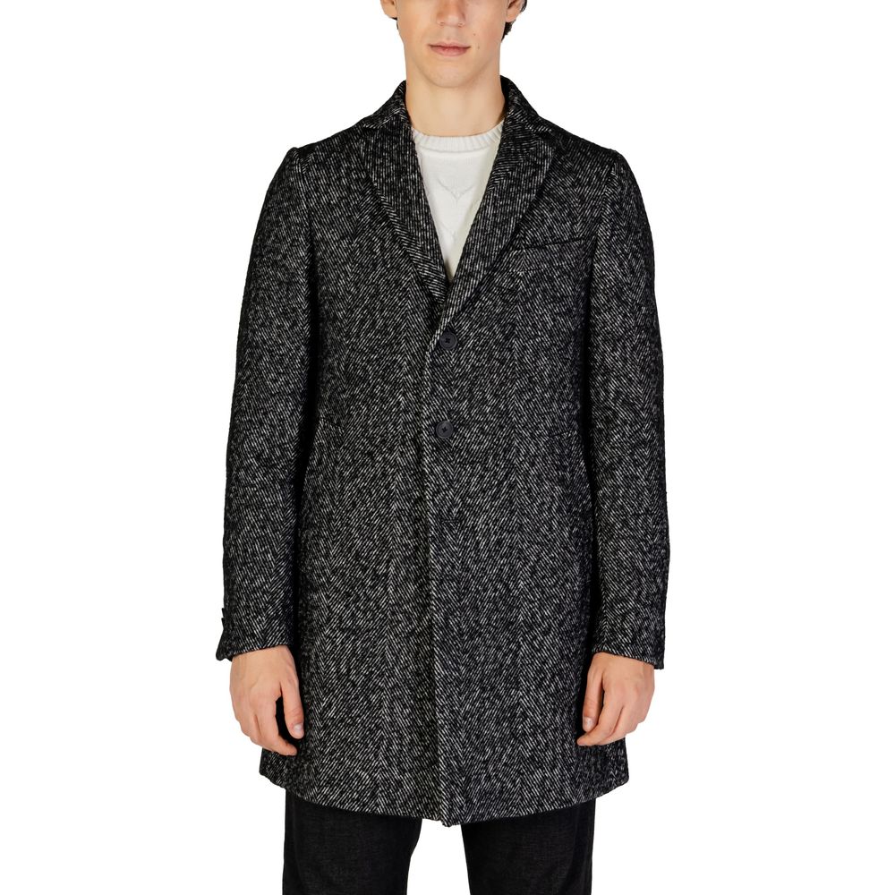 Hamaki-Ho Black Polyester Coat $257.00 Hamaki-Ho Luzworld