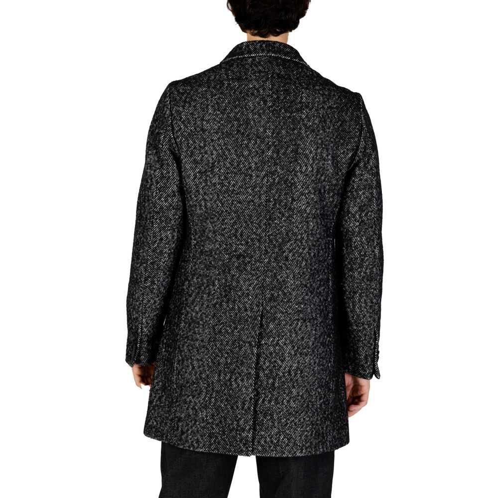 Hamaki-Ho Black Polyester Coat $257.00 Hamaki-Ho Luzworld
