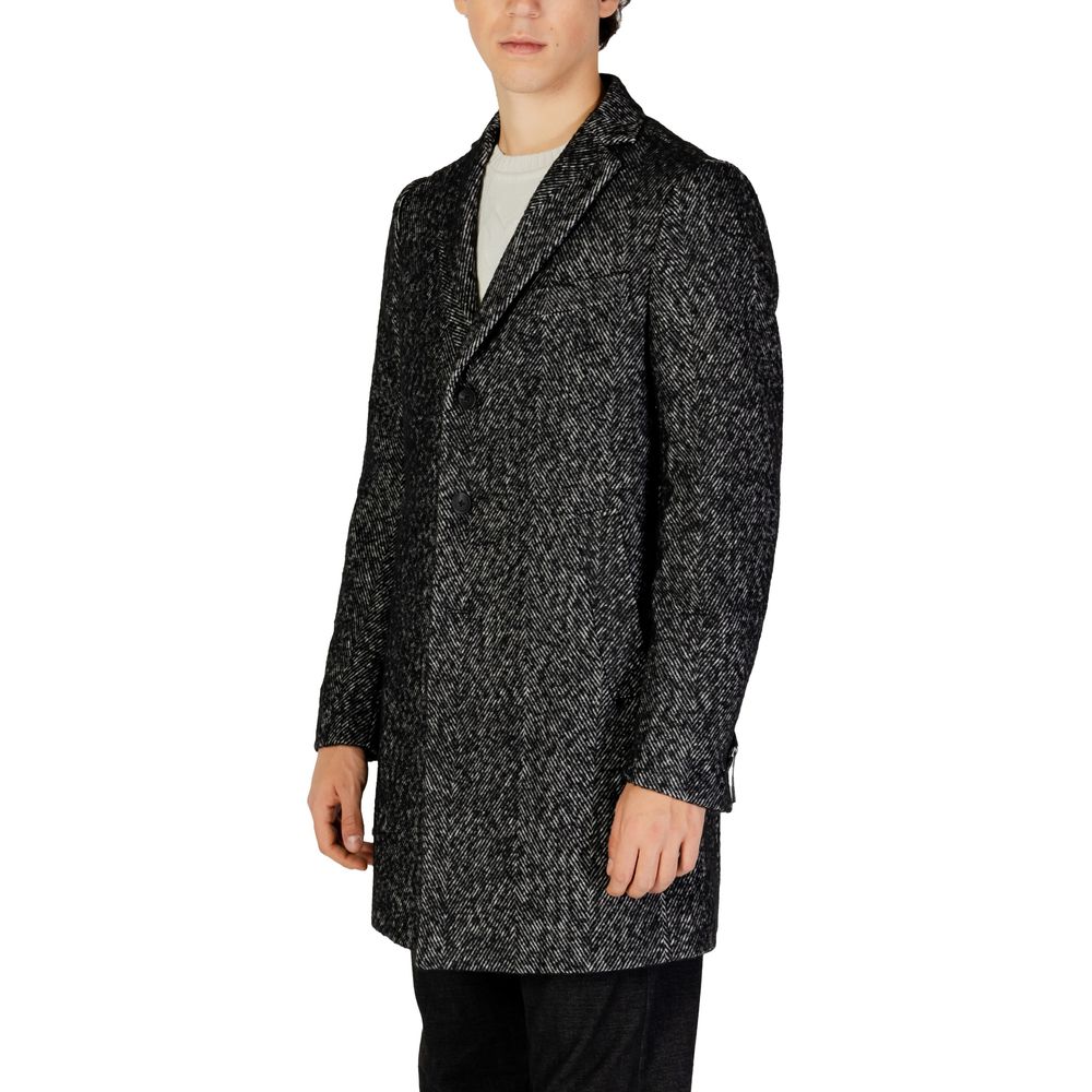 Hamaki-Ho Black Polyester Coat $257.00 Hamaki-Ho Luzworld