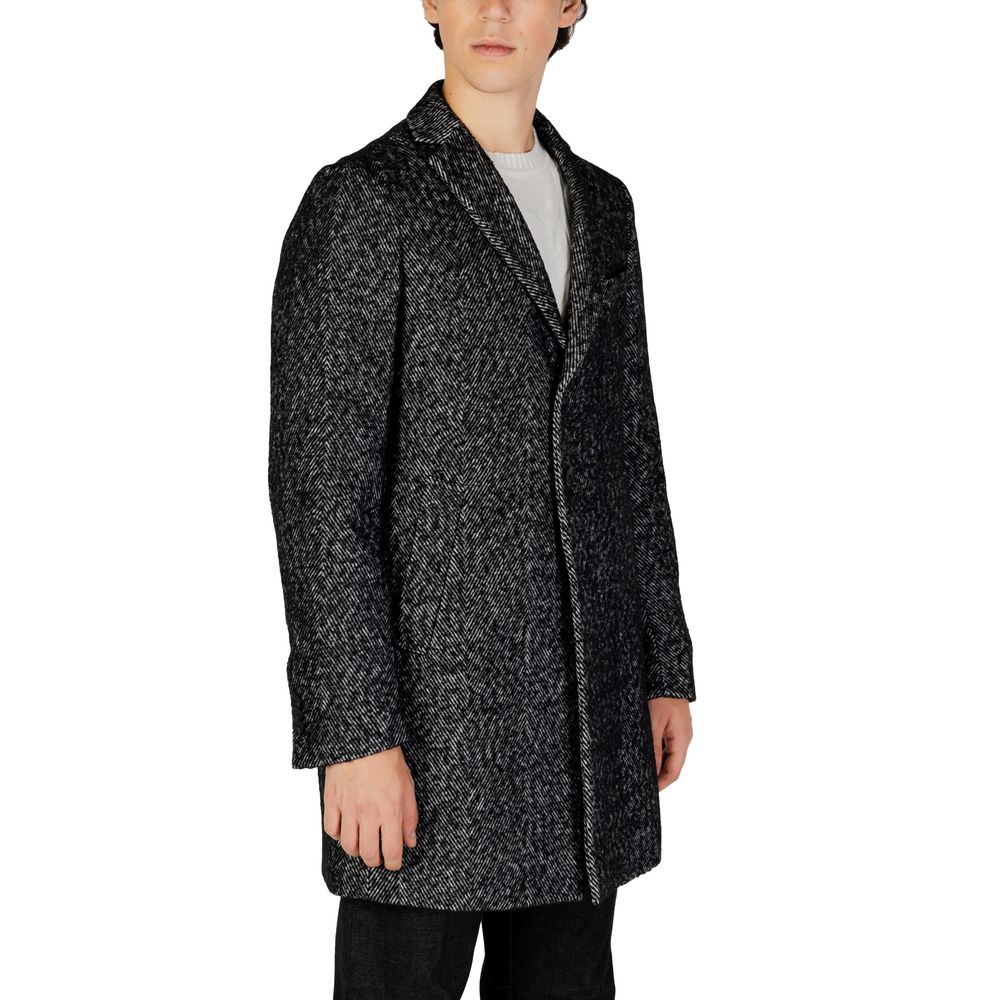 Hamaki-Ho Black Polyester Coat $257.00 Hamaki-Ho Luzworld