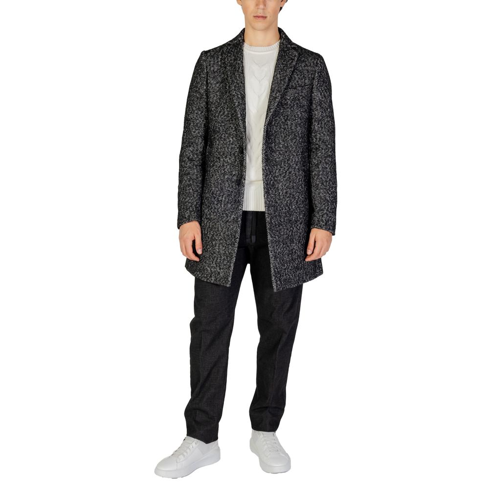 Hamaki-Ho Black Polyester Coat $257.00 Hamaki-Ho Luzworld