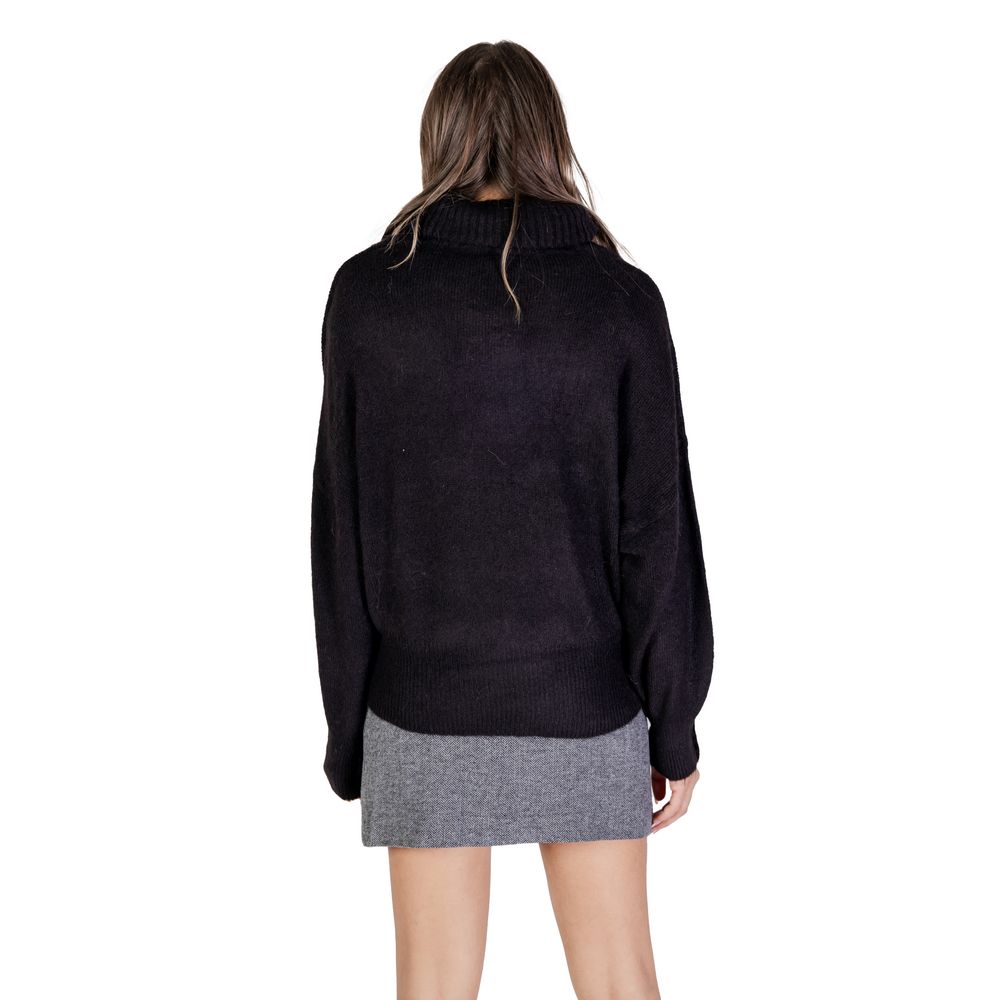 ICHI Black Marabou Turtleneck $143.00 ICHI Luzworld