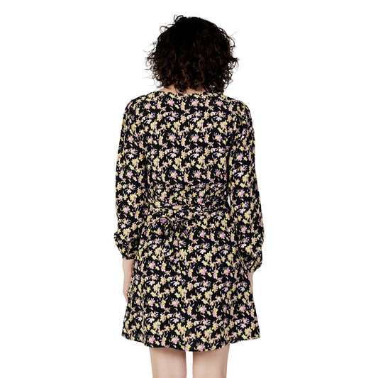 Jacqueline De Yong Black Viscose Short $133.00 Jacqueline De Yong Luzworld