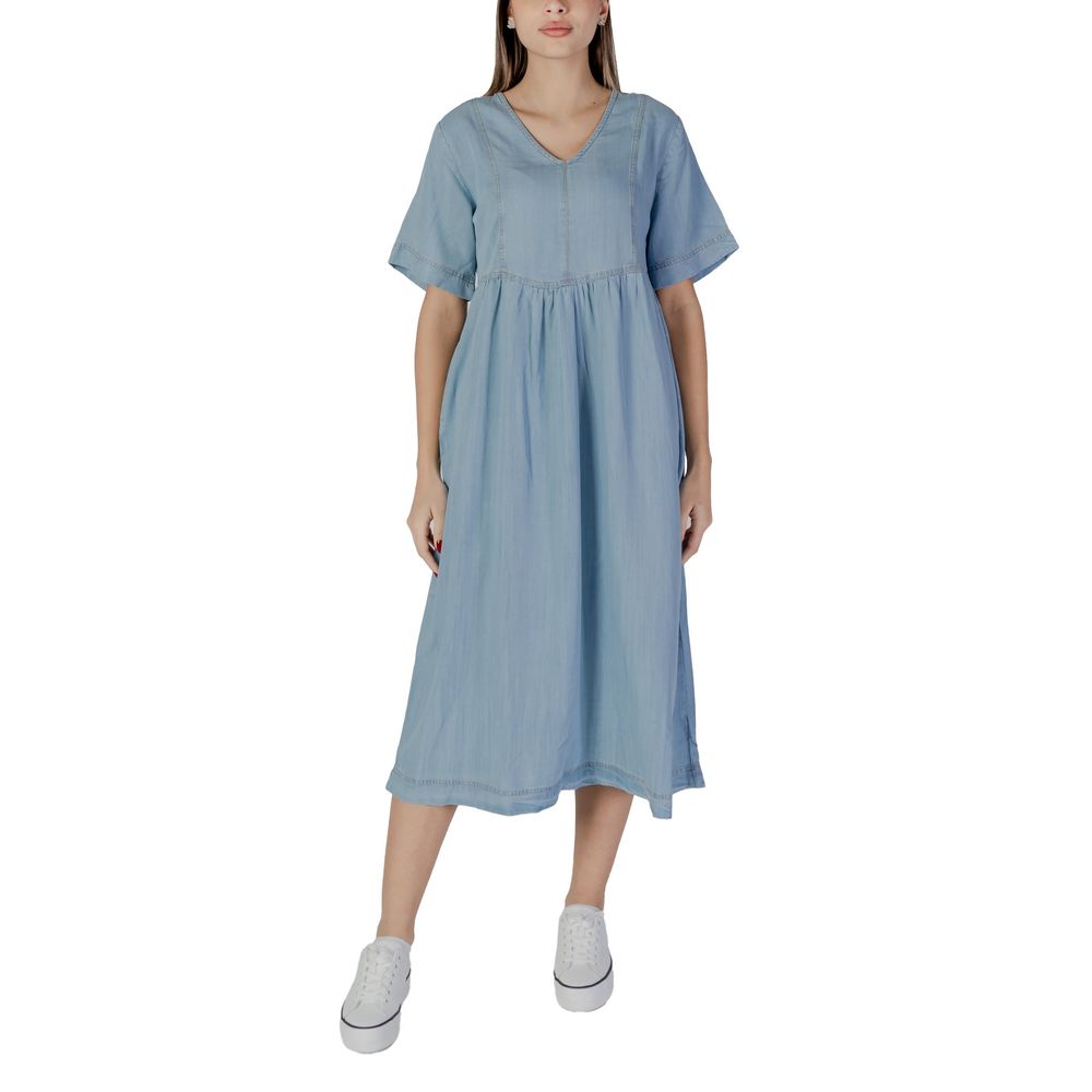 B.Young Light Blue Cotton Long $185.00 B.Young Luzworld