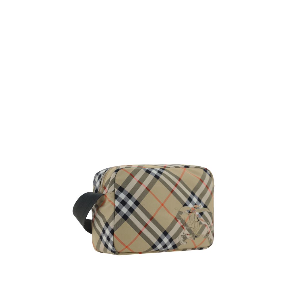 Burberry Shoulder Bag $1686.00 Burberry Luzworld