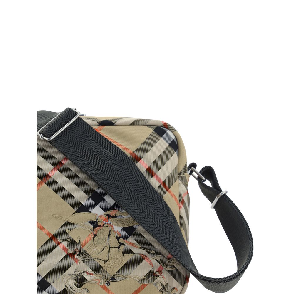 Burberry Shoulder Bag $1686.00 Burberry Luzworld