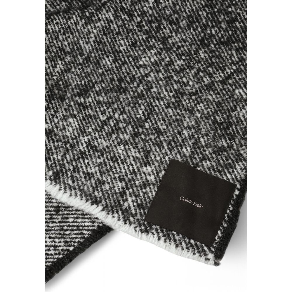 Calvin Klein Black And White Polyester Scarf $166.00 Calvin Klein Luzworld
