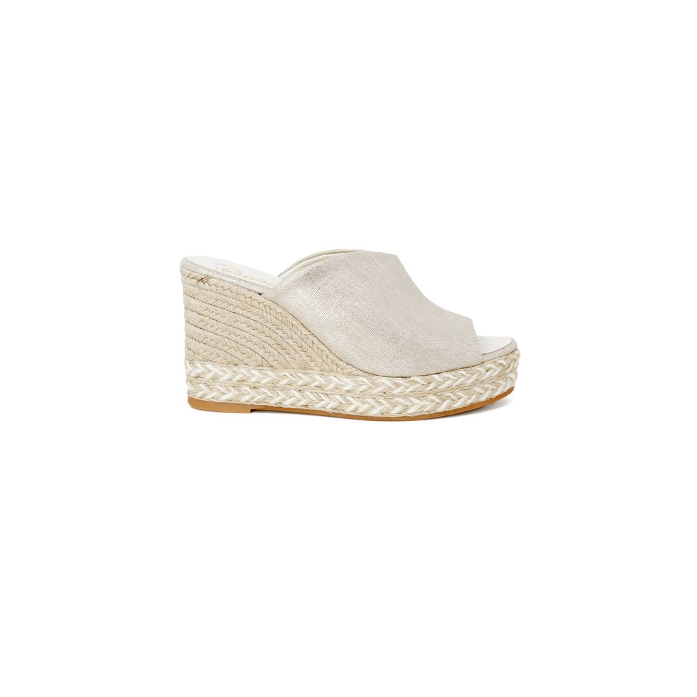 Espadrilles Gold Leather Platform $228.00 Espadrilles Luzworld