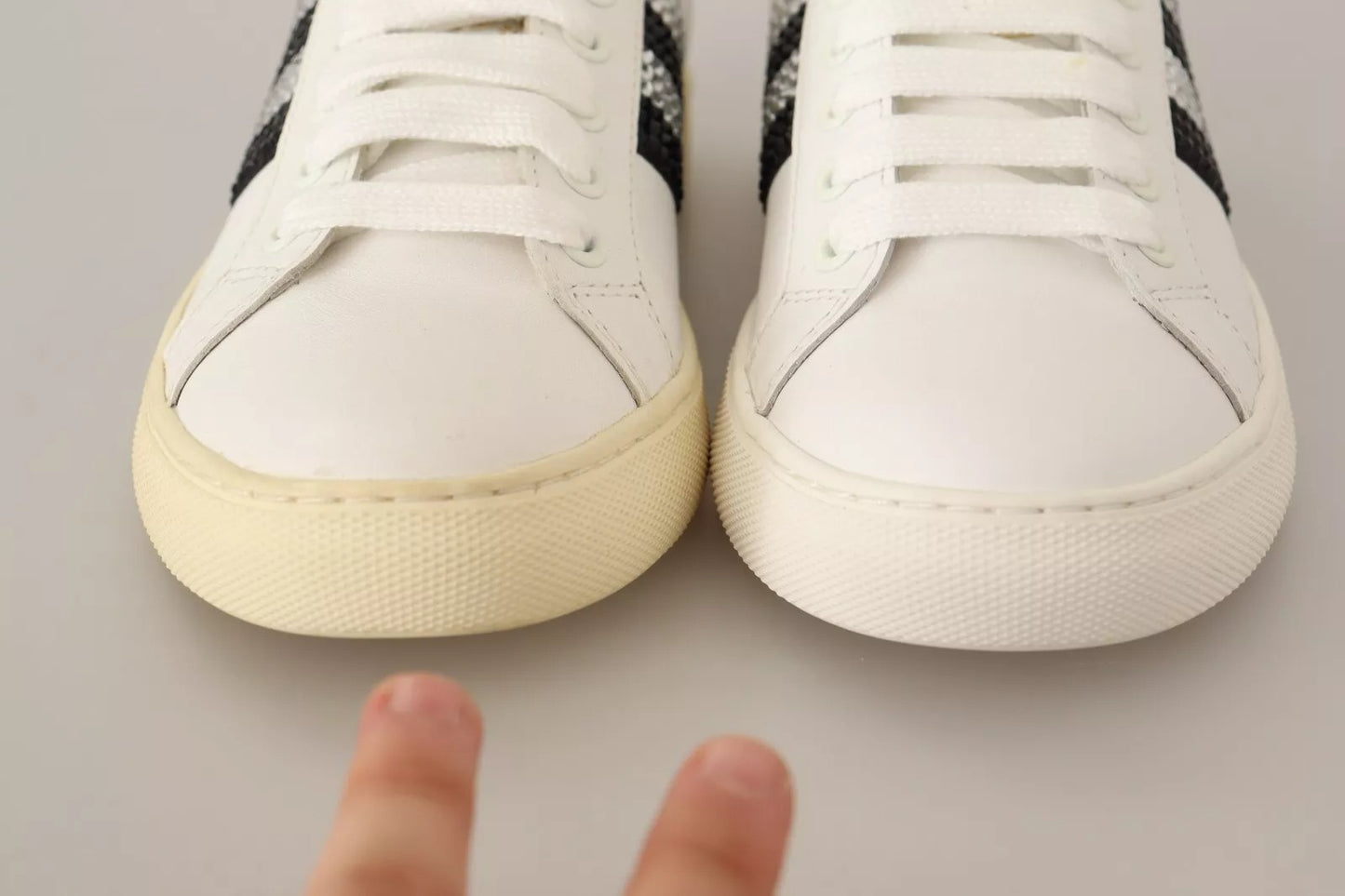 Marc Jacobs White Leather Crystal Embellished Sneakers Shoes $861.00 Marc Jacobs Luzworld
