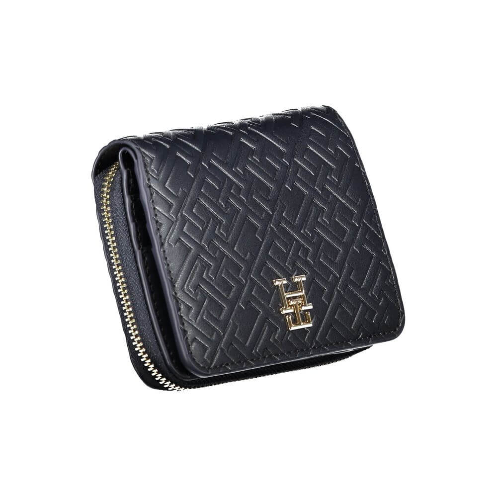 Tommy Hilfiger Blue Polyethylene Wallet $198.00 Tommy Hilfiger Luzworld