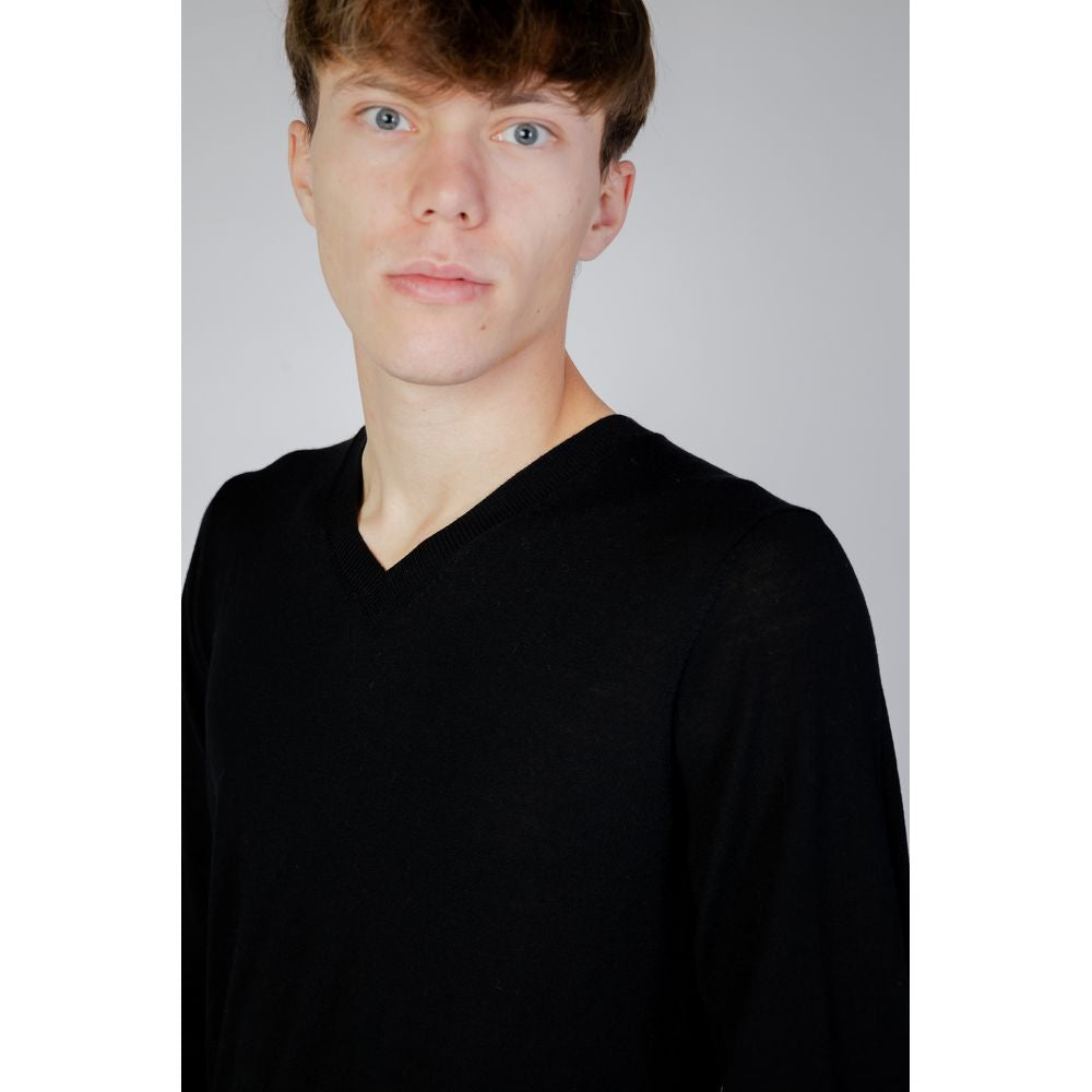 Liu Jo Black Wool Sportswear $209.00 Liu Jo Luzworld