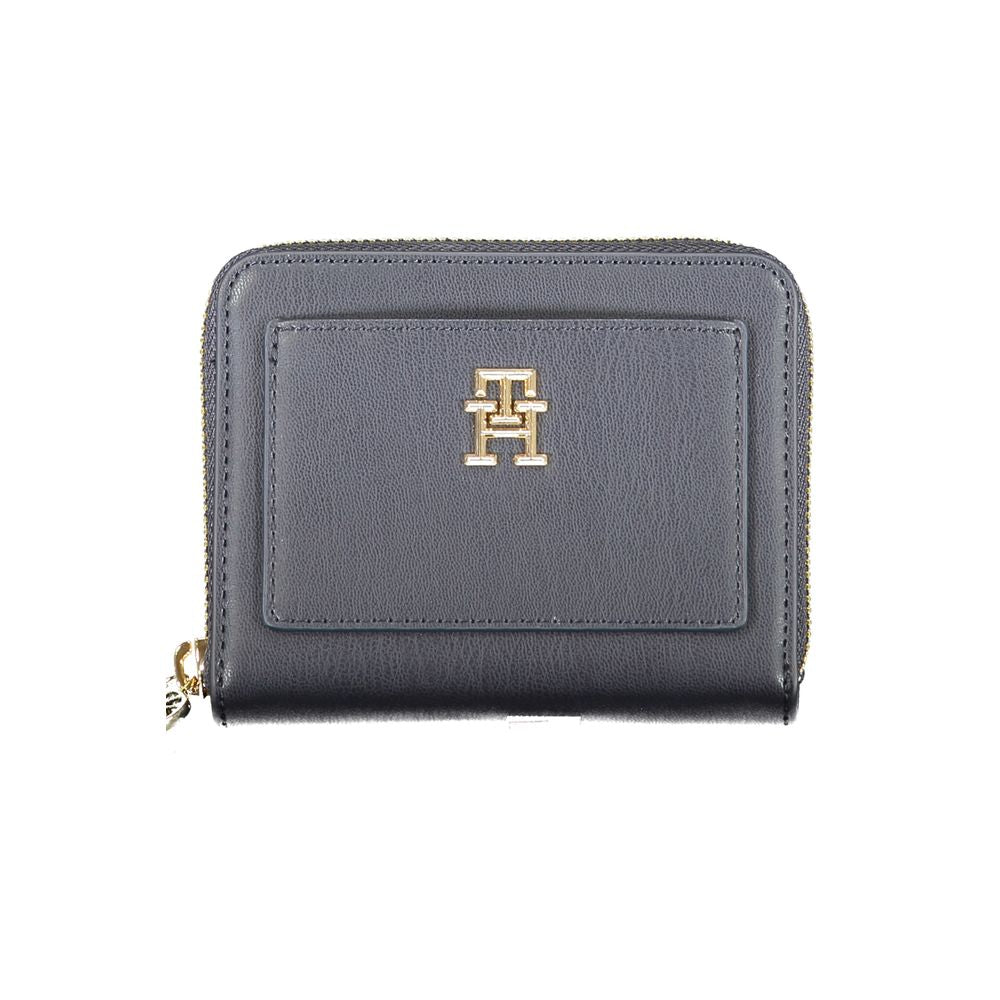Tommy Hilfiger Blue Polyethylene Wallet $177.00 Tommy Hilfiger Luzworld