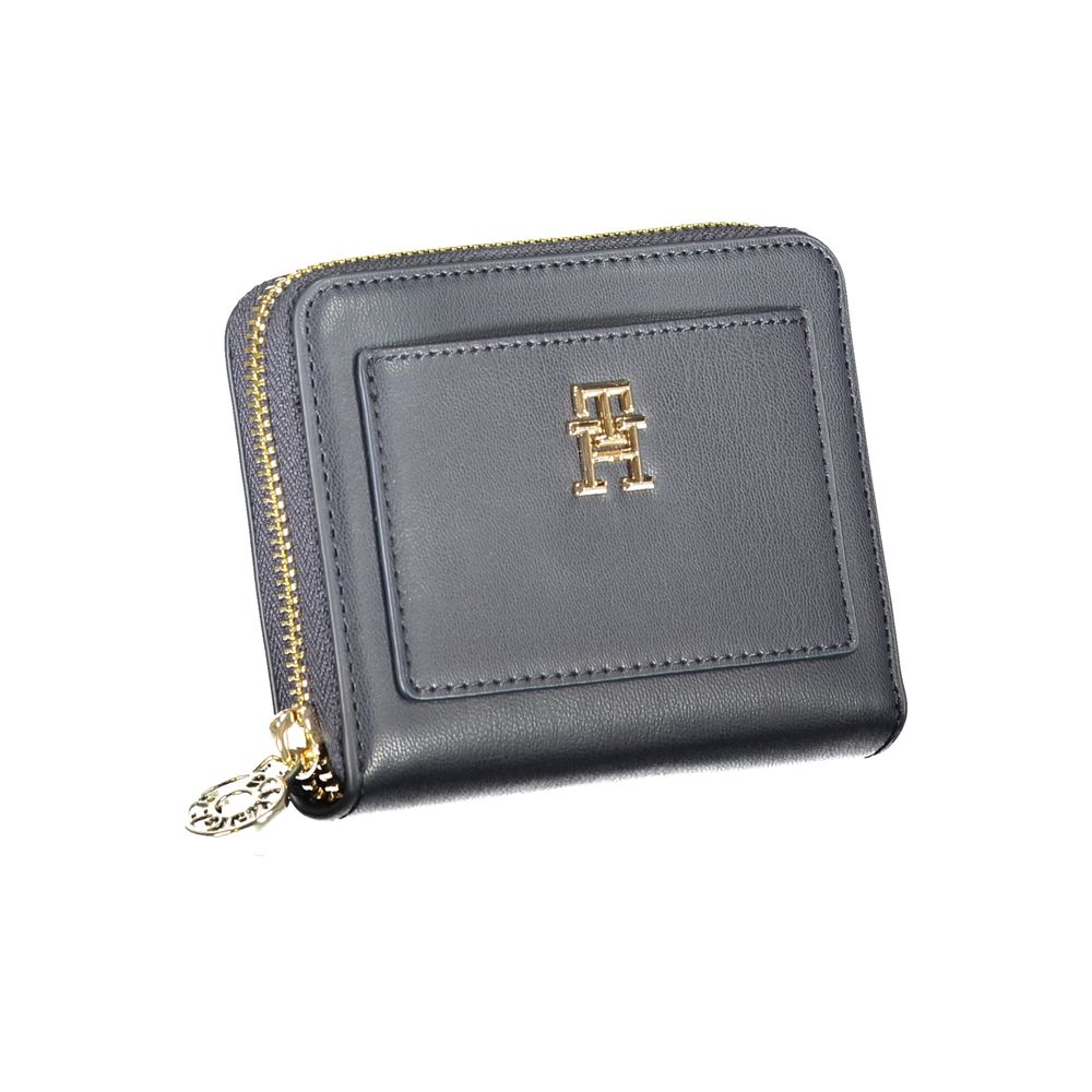 Tommy Hilfiger Blue Polyethylene Wallet $177.00 Tommy Hilfiger Luzworld