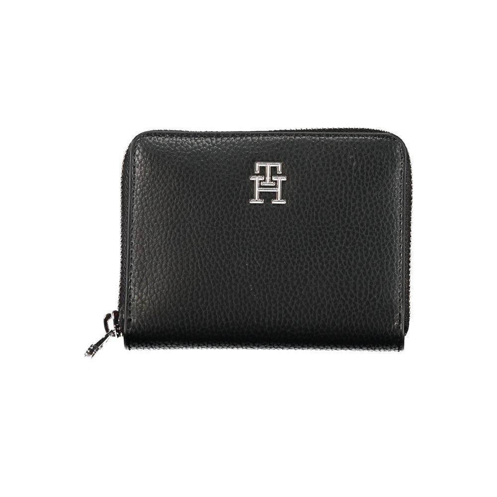 Tommy Hilfiger Elegant Black Polyethylene Wallet $182.00 Tommy Hilfiger Luzworld