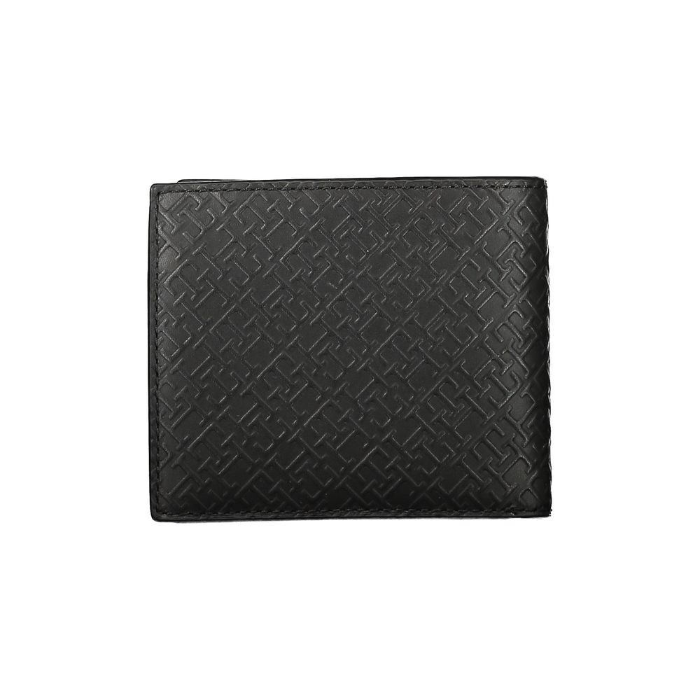 Tommy Hilfiger Elegant Black Leather Wallet with Multi-Compartments $206.00 Tommy Hilfiger Luzworld