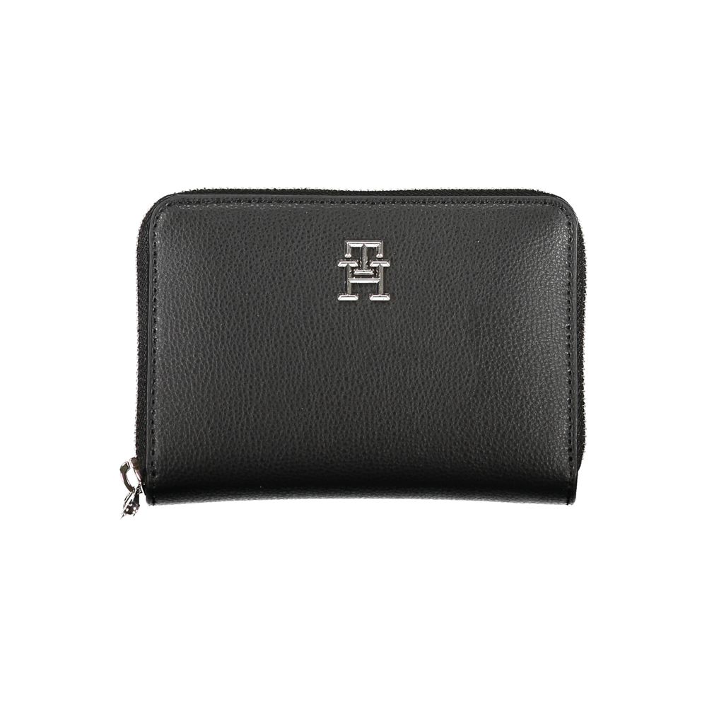 Tommy Hilfiger Elegant Black Zip Wallet with Multiple Compartments $182.00 Tommy Hilfiger Luzworld