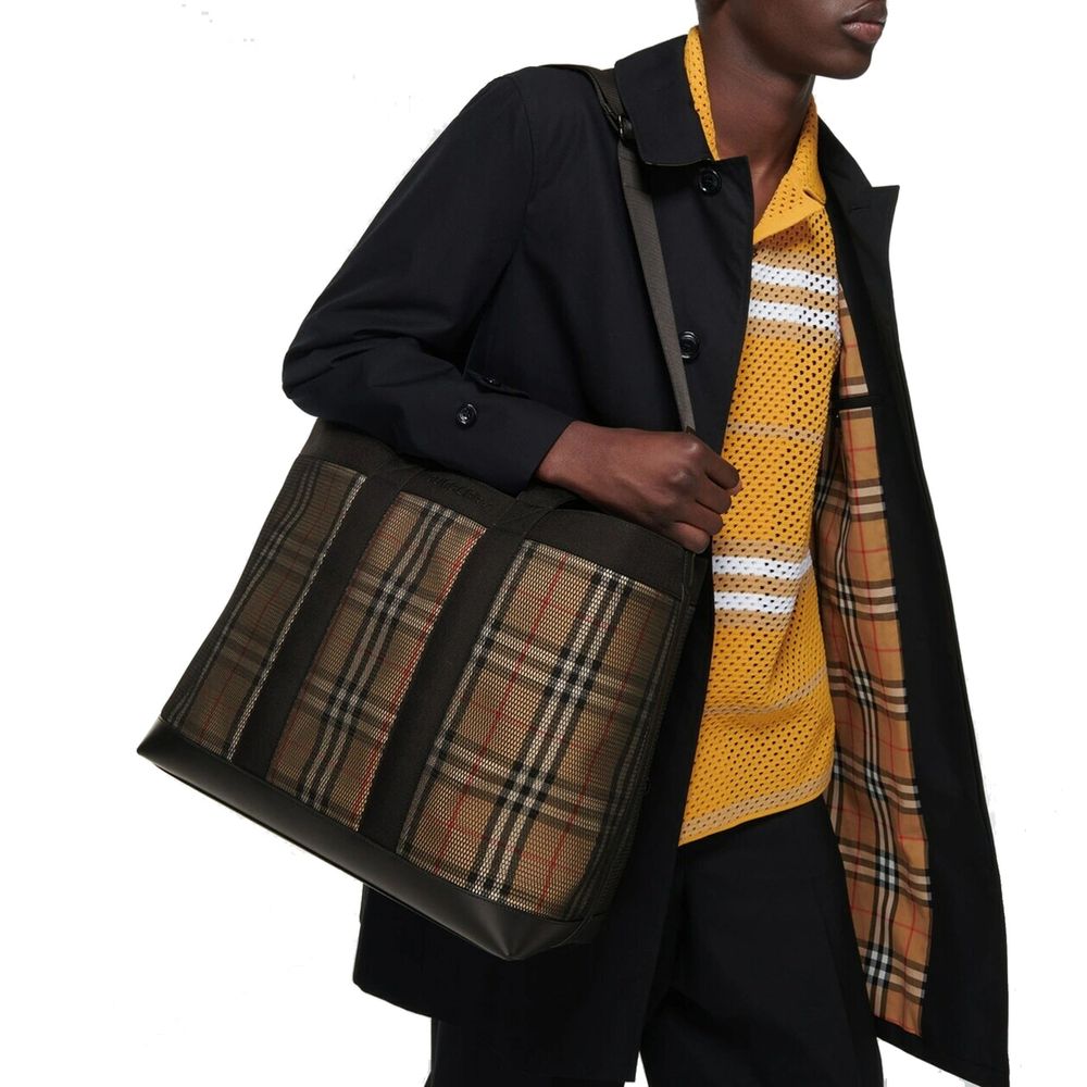 Burberry Ormond Shopper Bag $2664.00 Burberry Luzworld