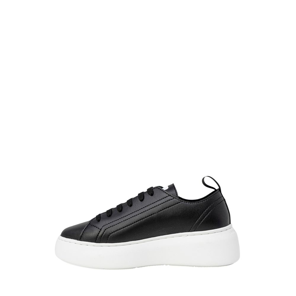 Armani Exchange Black Artificial Leather Sneaker $347.00 Armani Exchange Luzworld