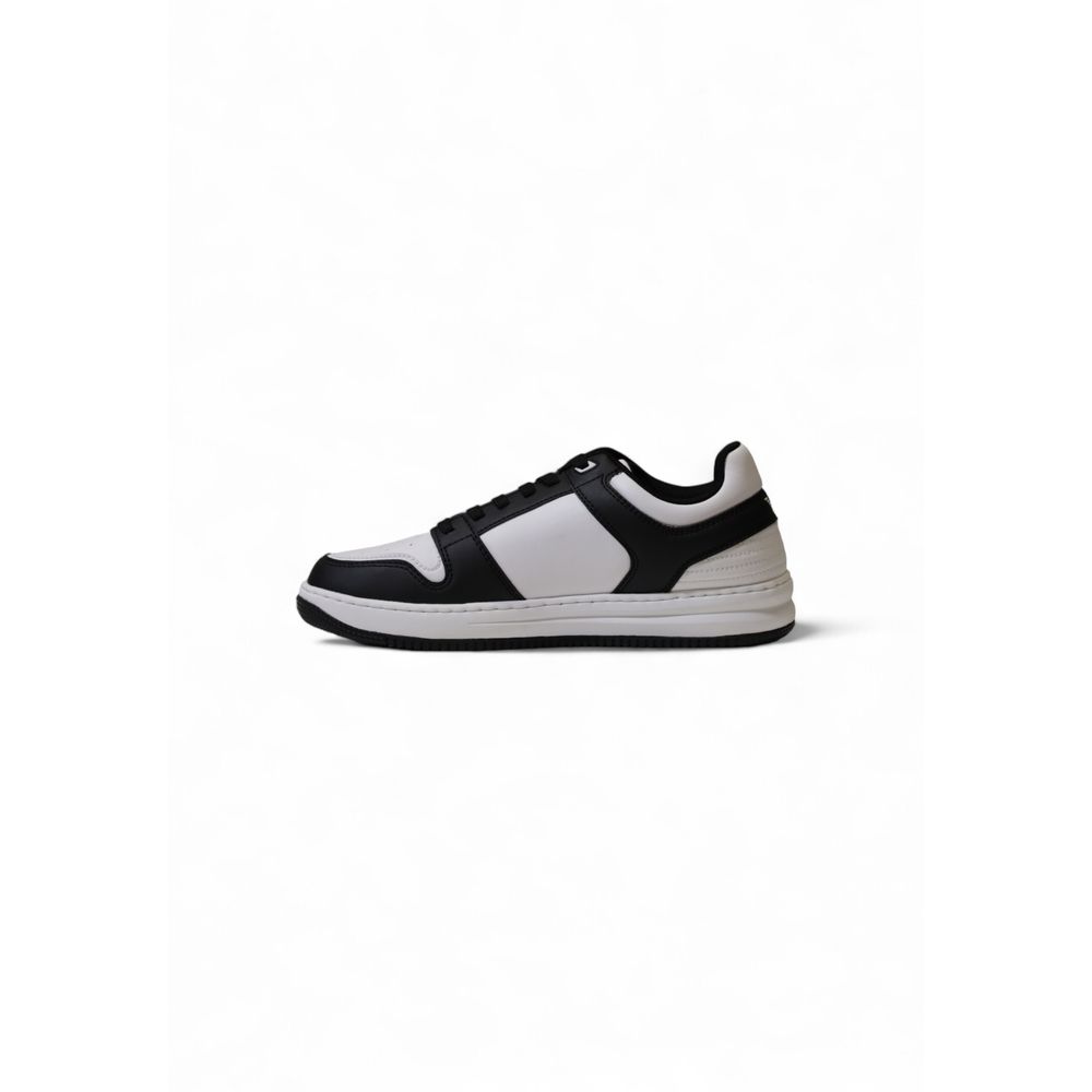 EA7 Emporio Armani Black And White Polyester Sneaker $289.00 EA7 Emporio Armani Luzworld