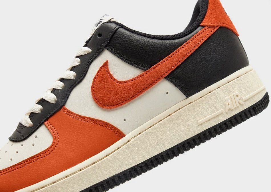 Nike Air Force 1 '07 Black & Orange