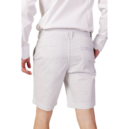 Armani Exchange White Cotton Bermuda $198.00 Armani Exchange Luzworld