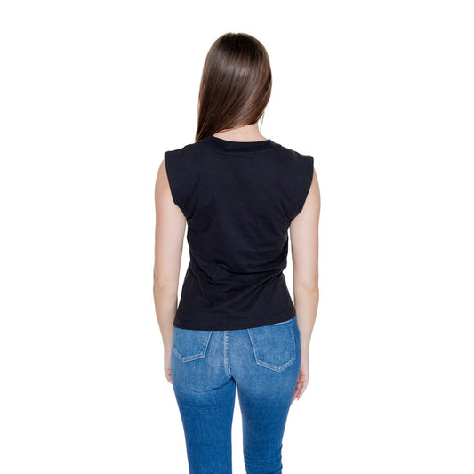 Calvin Klein Jeans Black Cotton T-Shirt $155.00 Calvin Klein Jeans Luzworld