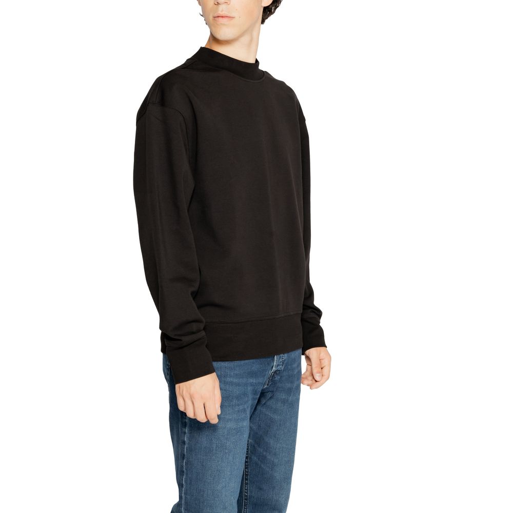 Calvin Klein Jeans Black Recycled Cotton Sweatshirt $211.00 Calvin Klein Jeans Luzworld