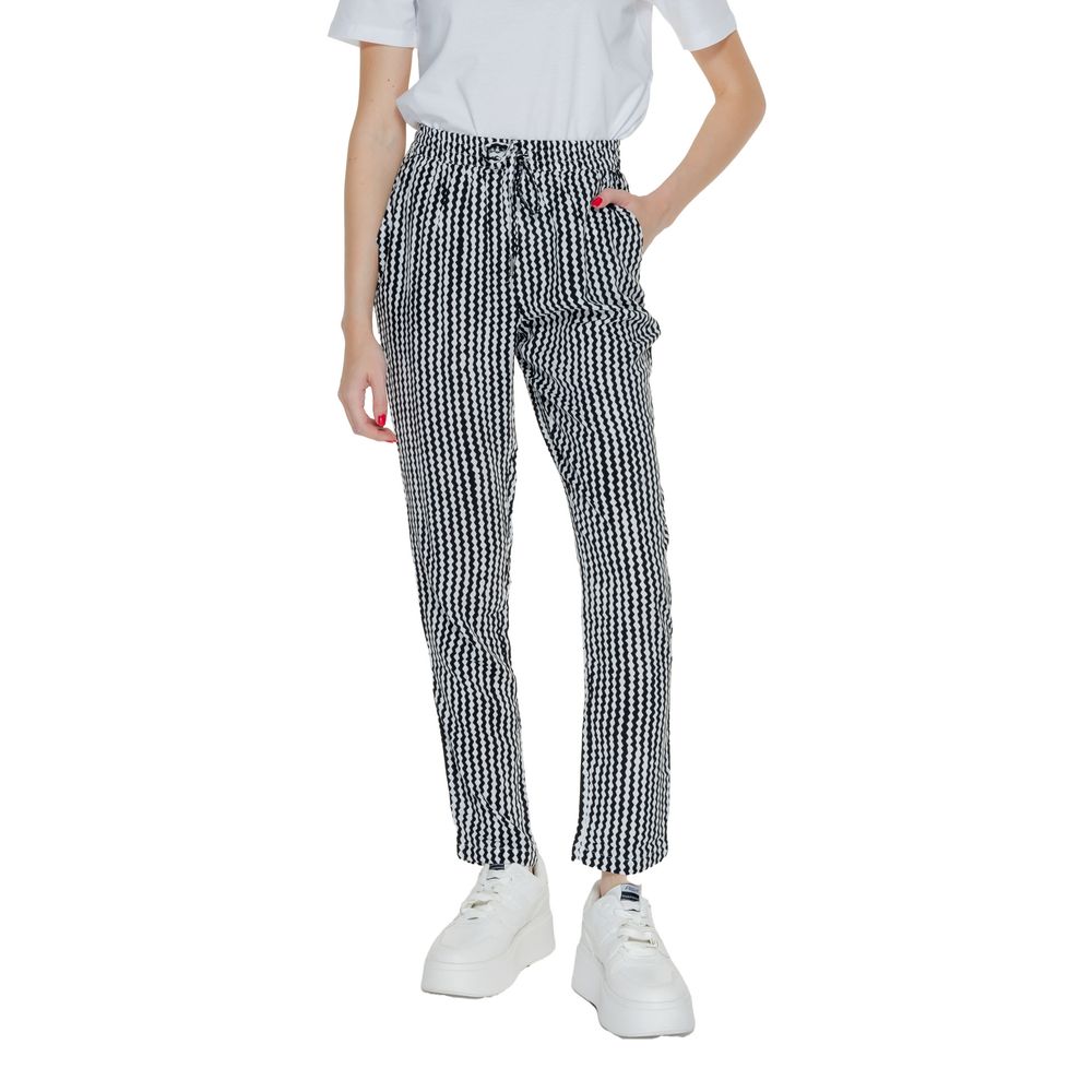 Only Black Viscose Pant $109.00 Only Luzworld