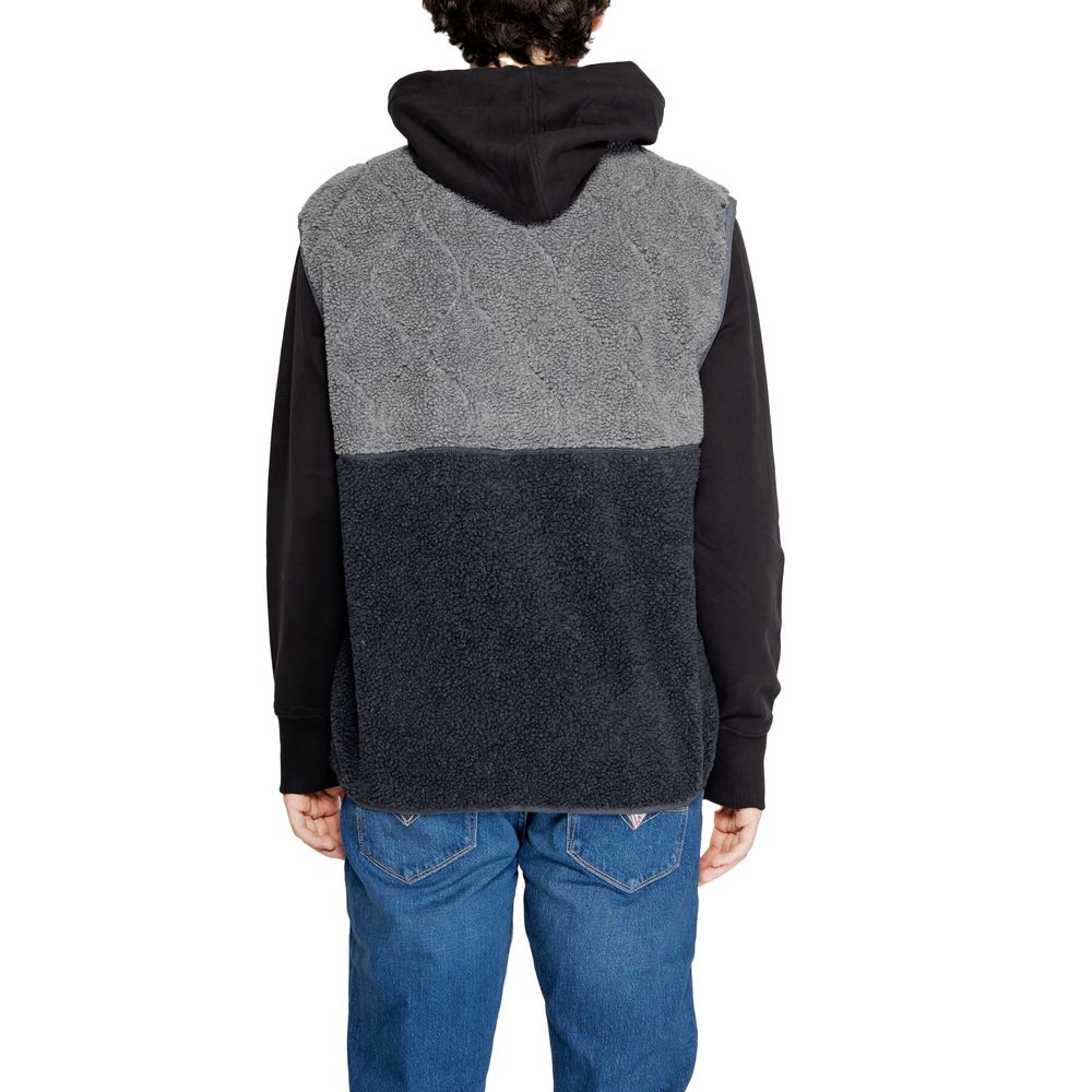 Tommy Hilfiger Jeans Black Recycled Polyester Sleveless Jacket $260.00 Tommy Hilfiger Jeans Luzworld