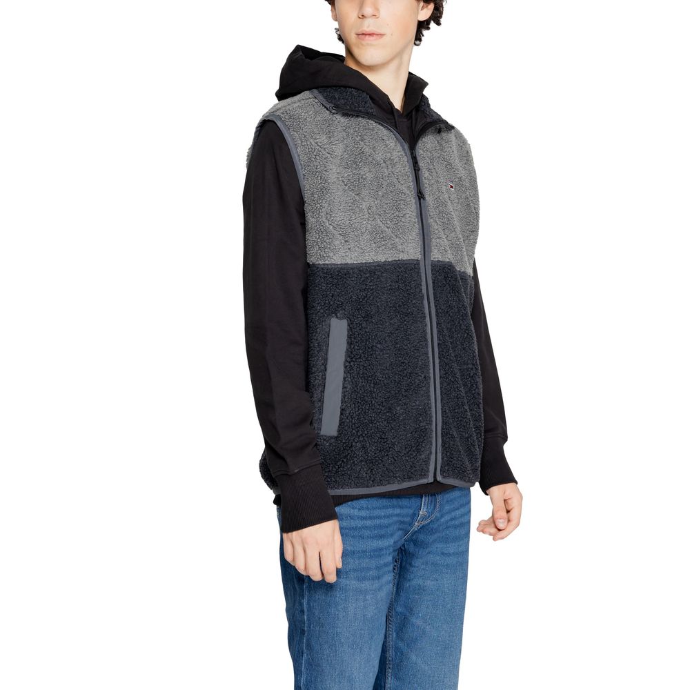 Tommy Hilfiger Jeans Black Recycled Polyester Sleveless Jacket $260.00 Tommy Hilfiger Jeans Luzworld