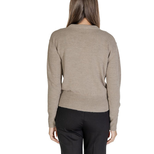 Alviero Martini Prima Classe Beige Polyester Sweater $302.00 Alviero Martini Prima Classe Luzworld