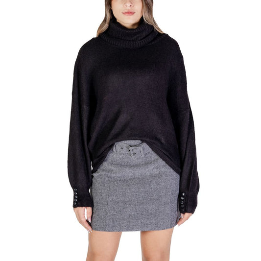 ICHI Black Marabou Turtleneck $143.00 ICHI Luzworld